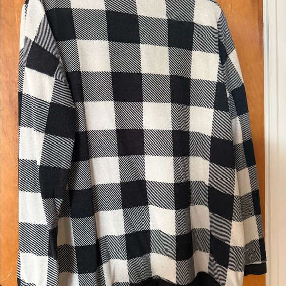 Womens Checkered Quarter-Zip Long Sleeve Top - Picture 2 of 3